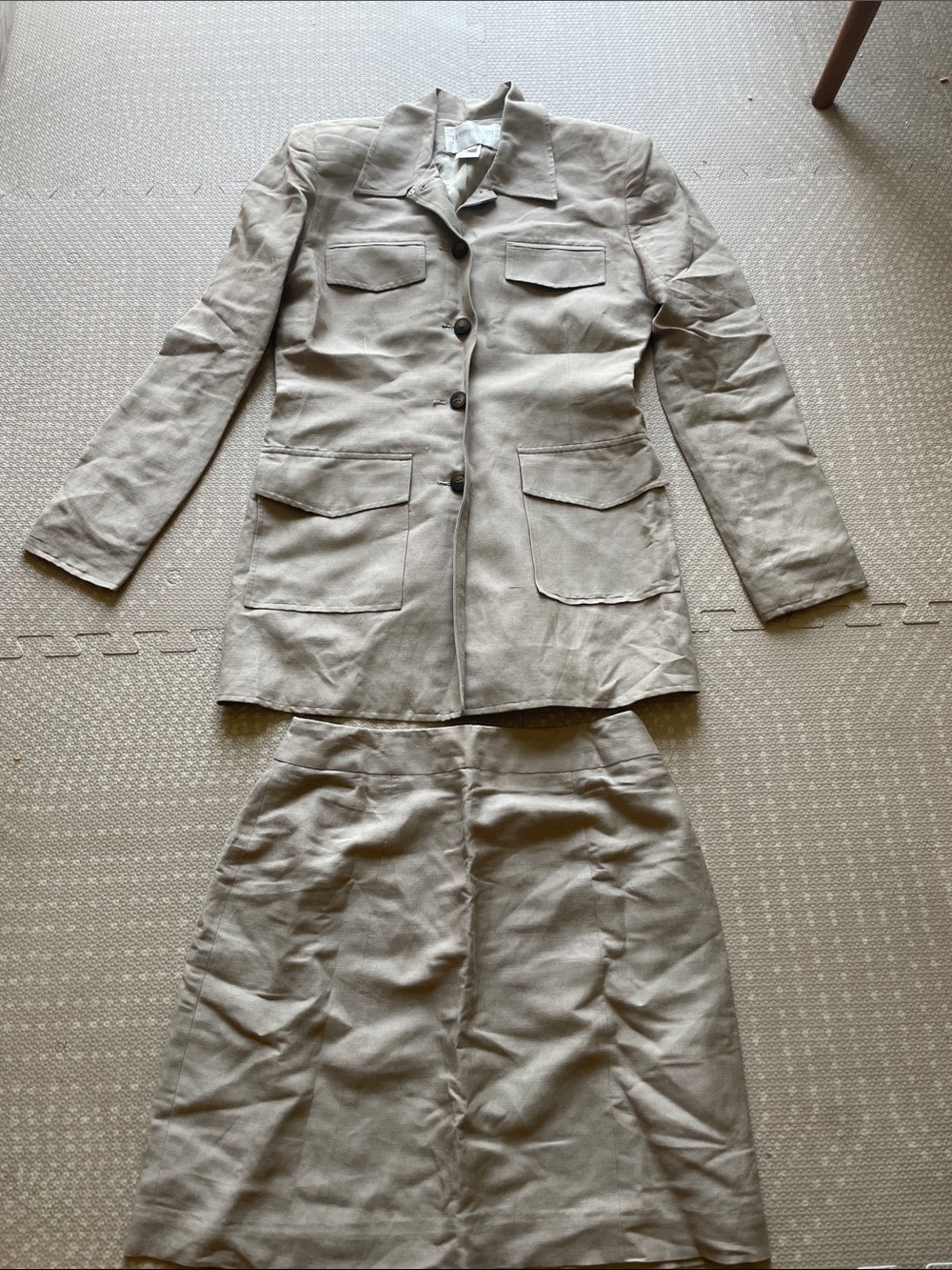 Hugo Buscati Classic Women's Beige Linen Blend Utility Jacket Skirt Set Size 6